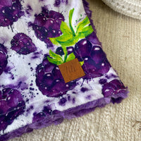 Simple comforter ready to go | Juicy Blackberries [Minky/Faux Fur]