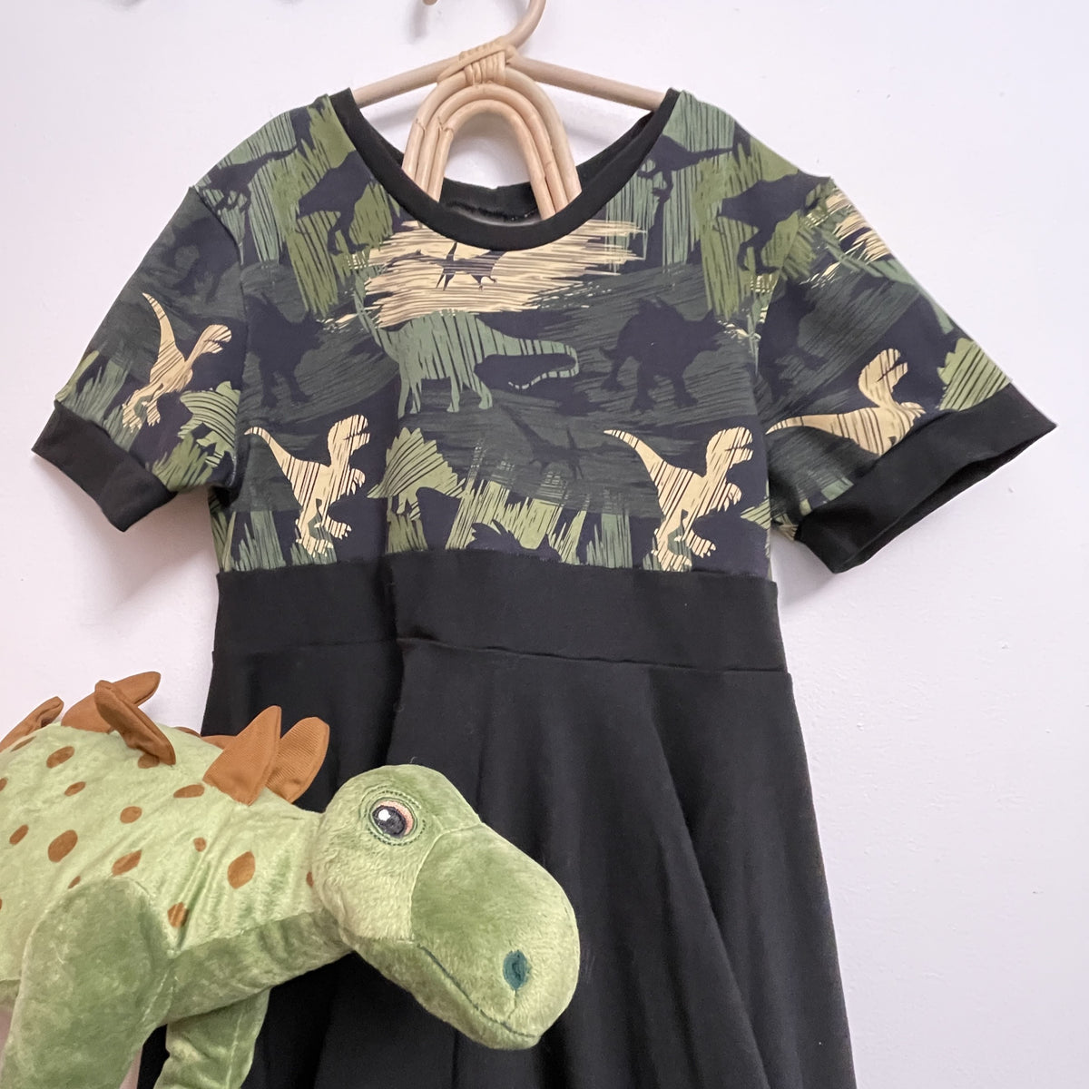 Créations M3 | Grow-with-me dress | Jurassic Pat (9-10T) (ready-to-go)