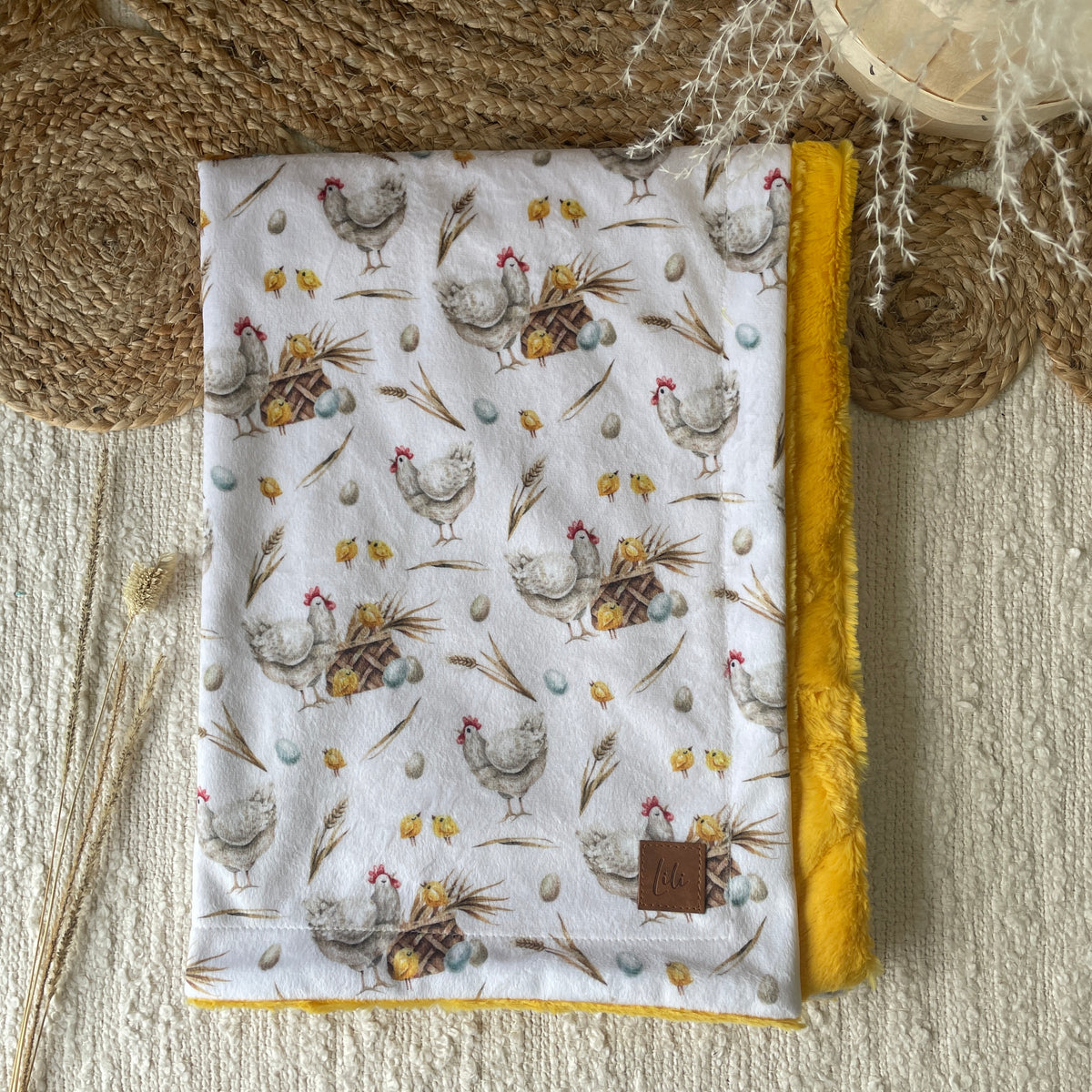 Comforters | Pre-order | A hen and her eggs